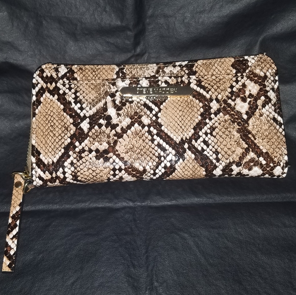 Steve Madden Handbags - NWOT Steven Madden Snakeskin Wallet
